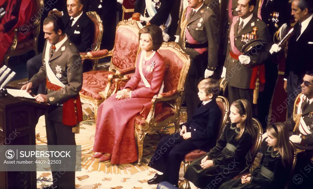 Oath of King Juan Carlos on November 22, 1975. Madrid, Congress of Deputies. Location: CONGRESO DE LOS DIPUTADOS-INTERIOR. MADRID.