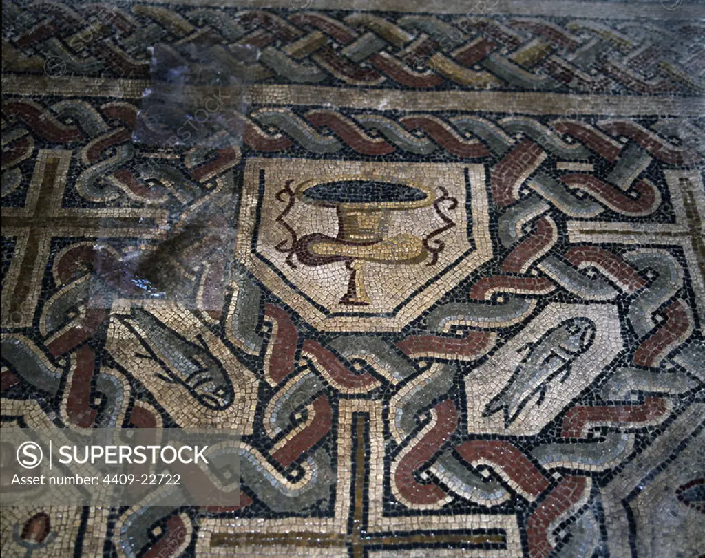 MOSAICO CON ICONOGRAFIA CRISTIANA EN LA VILLA DE MATERNO CINEGIO- S IV. Location: VILLA ROMANA. CARRANQUE. Toledo.