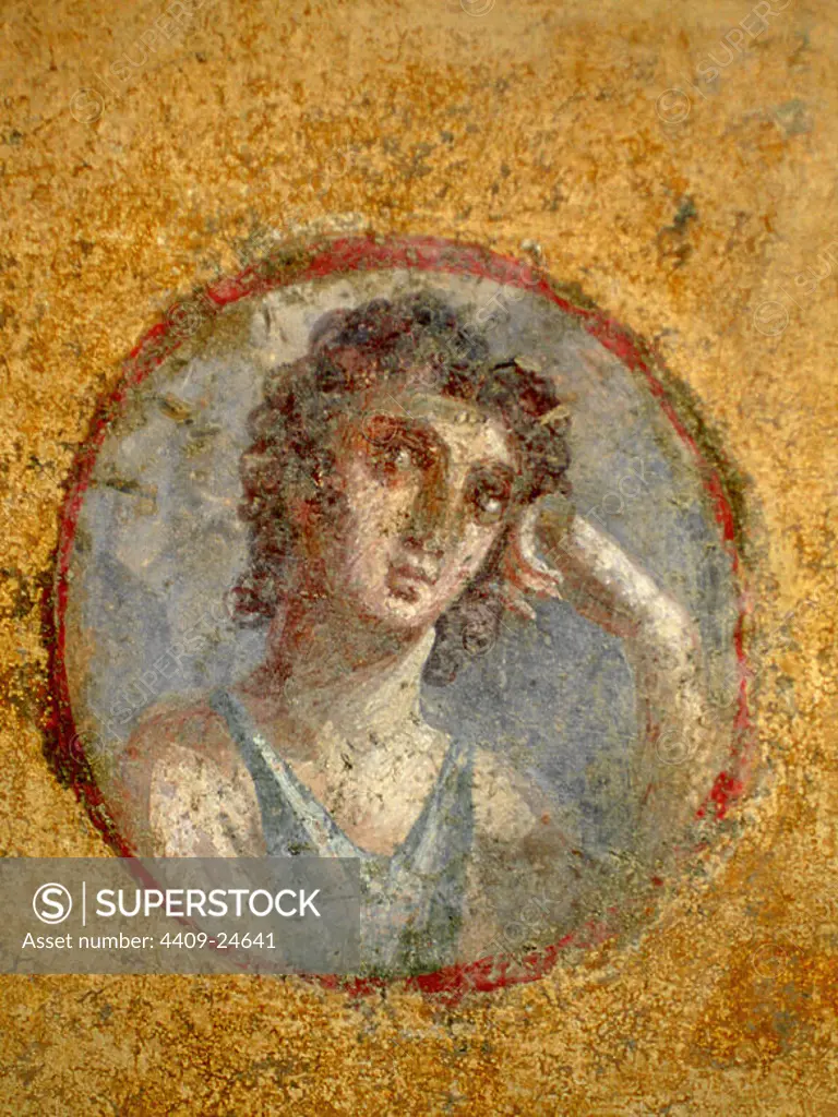 Fresco. Pompeian girl in a rondel, before 79AD. From a cubiculum in the House of the Golden Cupids, Pompeii. Location: CASA AMORINI DORATI. POMPEII. ITALIA.
