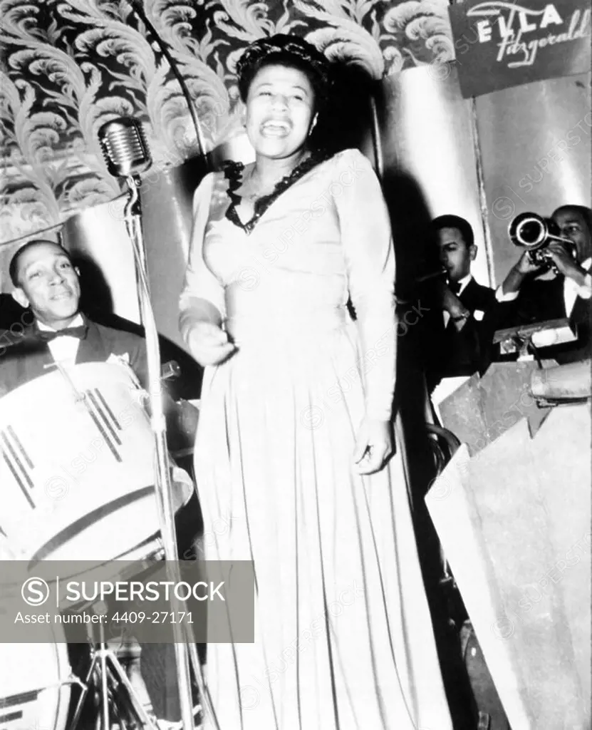 Ella Fitzgerald. Savoy Ballroom. New York, 1941.
