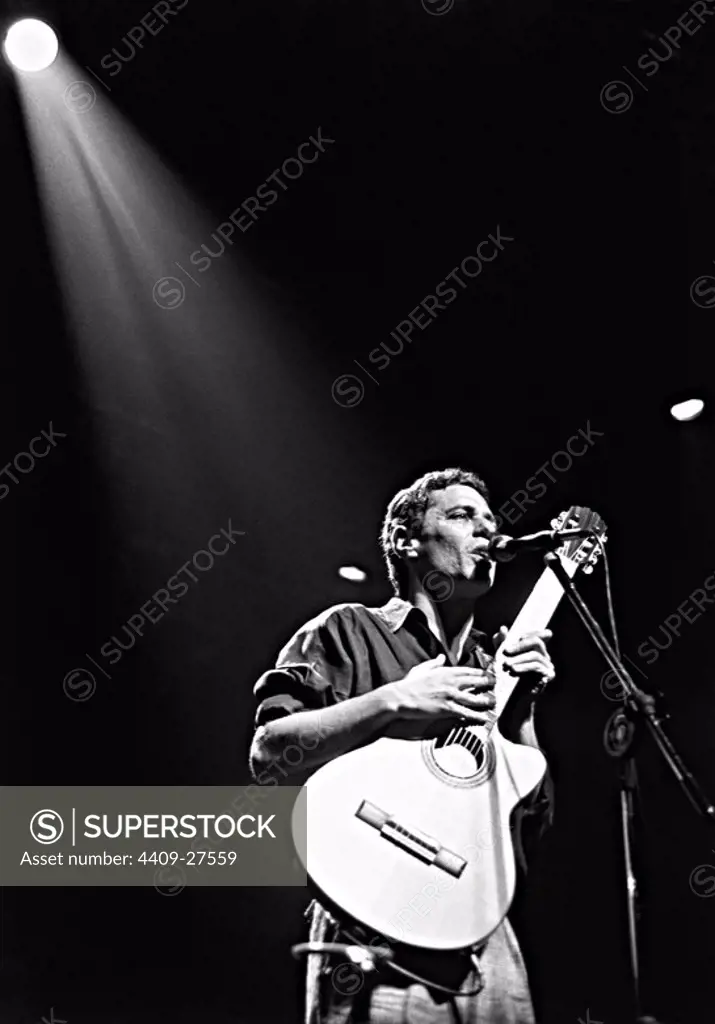 Singer-poet Chico Buarque performs in his first show in Sao Paulo, Brazil´s largest city, in 15 years before a full-house of fans who swayed, sang and cried to 25 of his famous love songs. Chico´s melodies have won him international acclaim from Argentina.