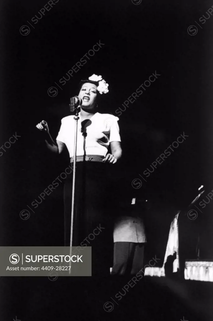 La cantante estadounidense de jazz Billie Holiday. Paramount Theater, NYC, 1941.