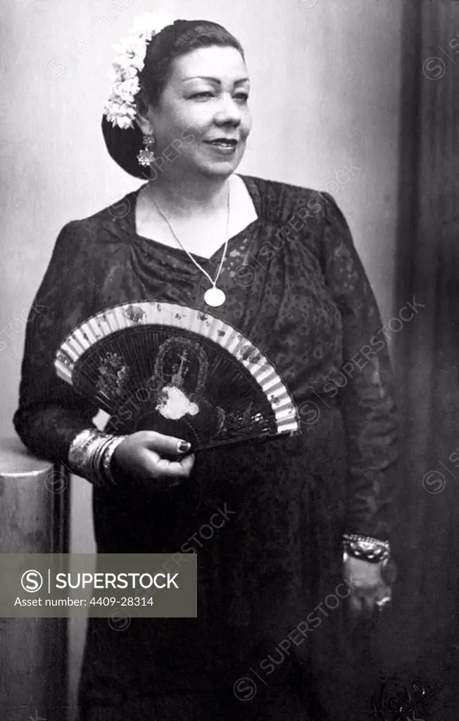 La cantaora La Niña de los Peines (Pastora María Pavón). 1941.