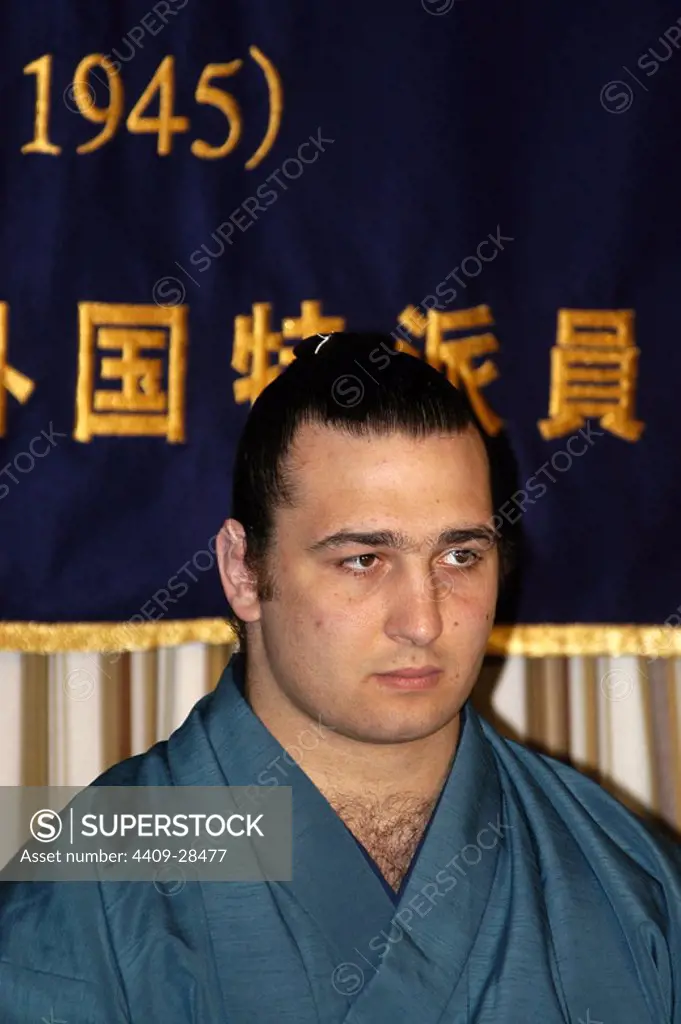 11 / 04 / 2006; Tokyo. Press conference by. Kaloyan Stefanov Mahlyanov, bulgarian born sumo wrestler, named in japan Kotooshu, He is currently ranked as an ozeki or 'champion', the second-highest level in the sumo ranking system behind only yokozuna. Popular with the Japanese public with his good looks, he is dubbed the "David Beckham of Sumo. ".