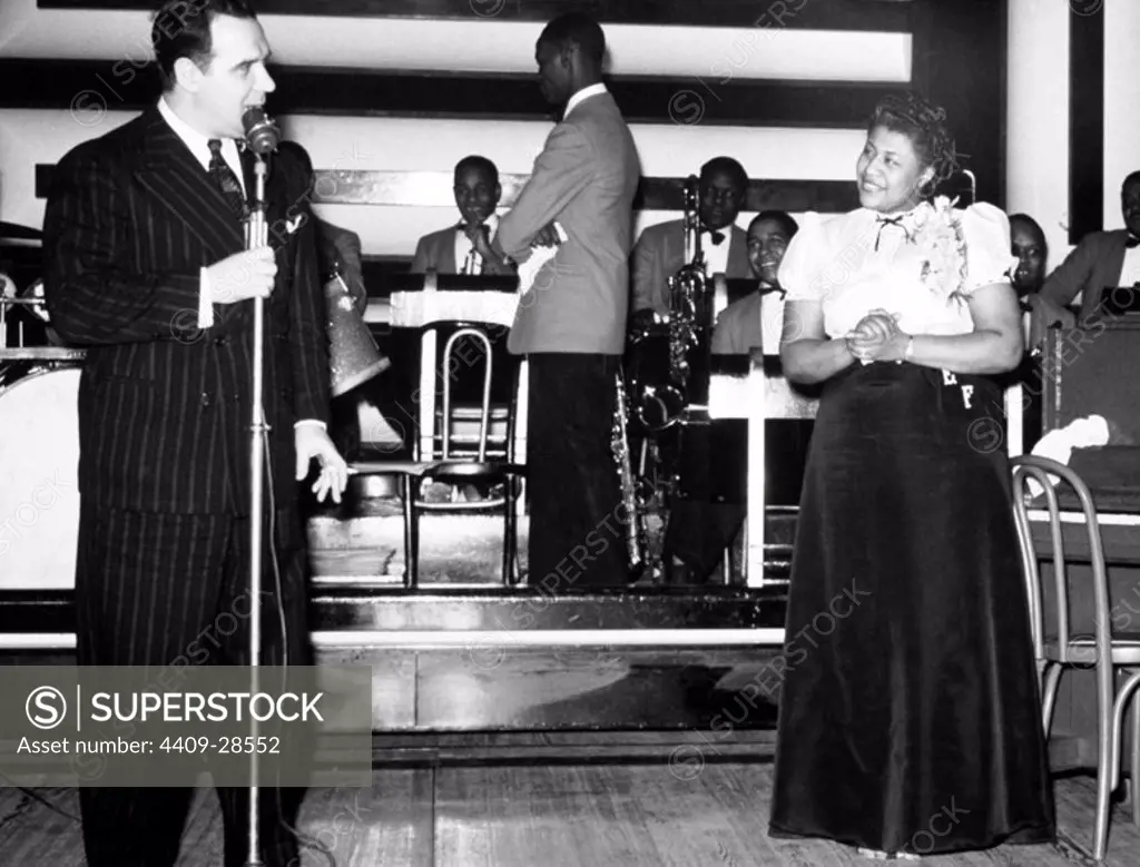 Ella Fitzgerald con Russ Morgan. Roseland, 1941.