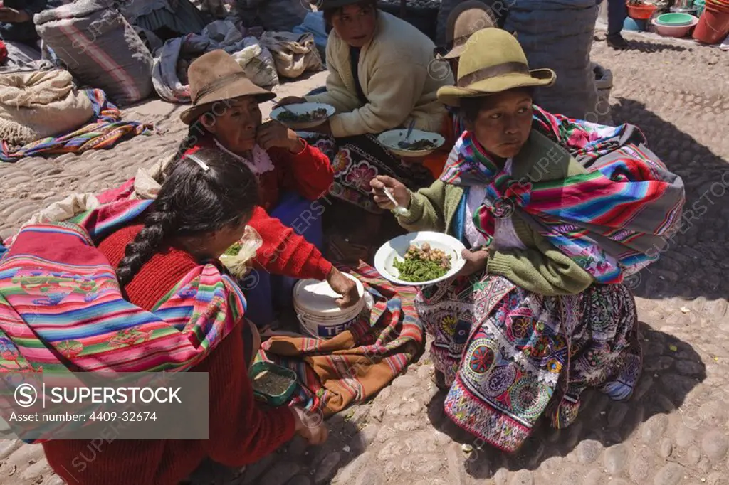 Women Street Vendor in Pisac Market. Sacred Valley. Cusco Departament. Peru.