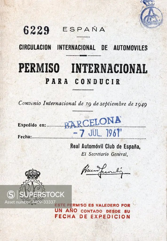 Permiso Internacional de conducción de vehículos expedido por el Real Automóvil Club de España, en Barcelona, 1961.