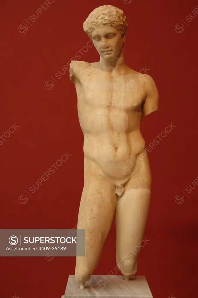 Greek Art. Greece. Statue of an athlete in Pentelic marble. Found in Eleusis. Probably a copy of the second half of the 2nd century BC, from an original by Polykleitos, made __in the year 440 BC, of the athlete Kyniskos. National Archaeological Museum. Athens.