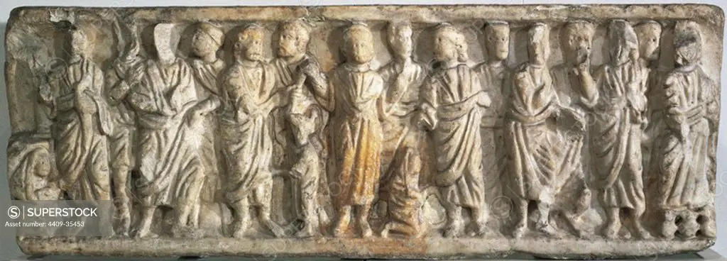 Roman sarcophagus. 4th century. Carrara marble. Figurative reliefs depicting scenes from the New Testament. Found in Barcelona. Archaeological Museum of Catalonia. Barcelona. Spain.