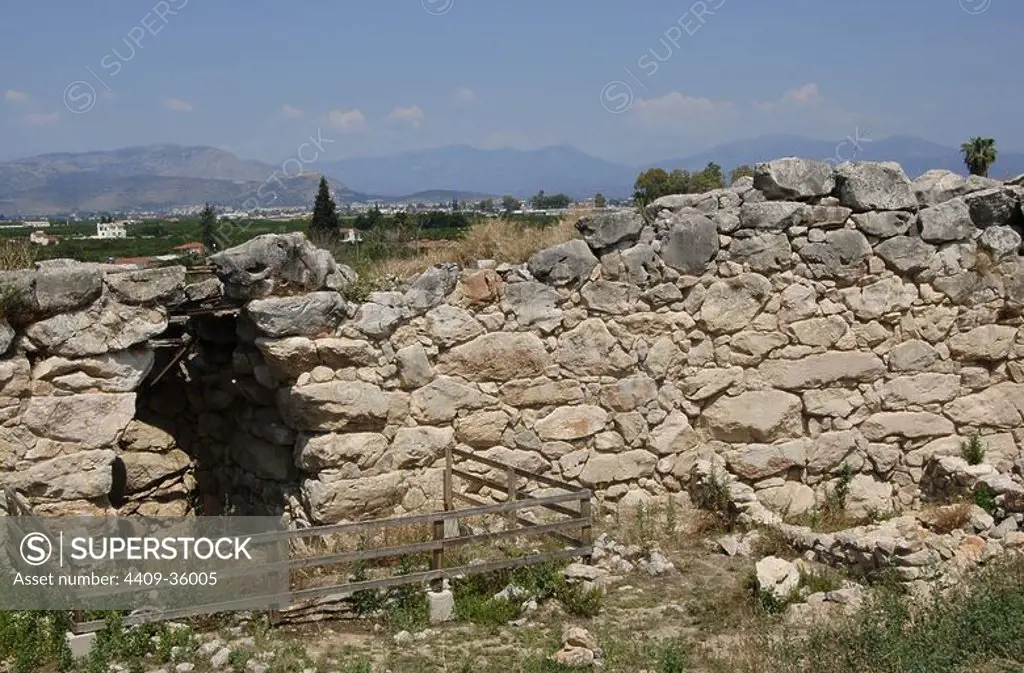 Greece. Tiryns. Mycenaean city (3rd millennium B.C.). Cyclopean wall (1400-1200 B.C.). Peloponnese.