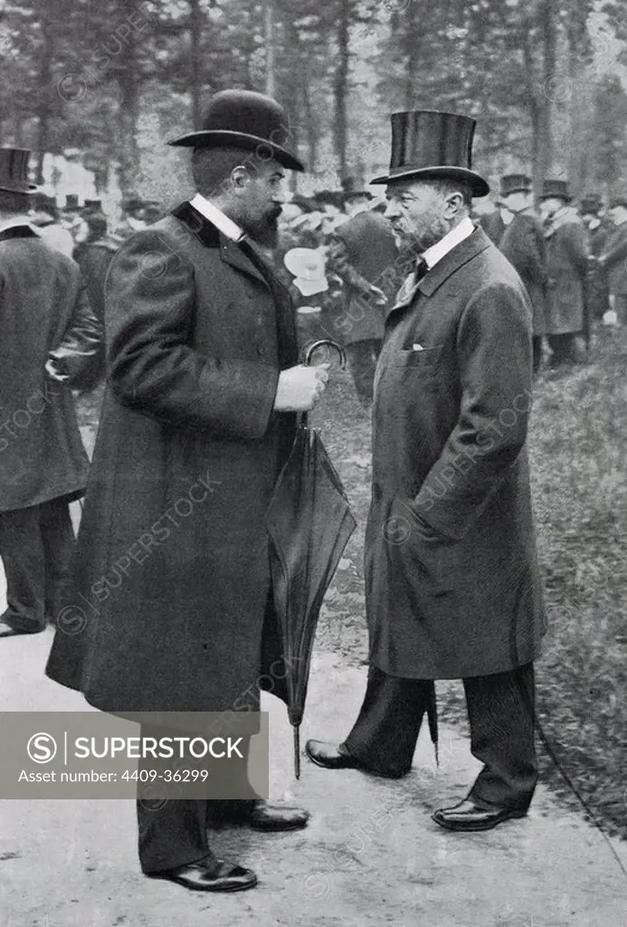 Emil Adolf von Behring (1854-1917). German bacteriologist. Nobel Prize in Physiology and Medicine, 1901. Meeting at the Park of the Sanatory of Montigny between Dr. Behring and Dr. Louis Martin during the International Congress on Tuberculosis, 1905. Library of Catalonia. Barcelona. Spain.