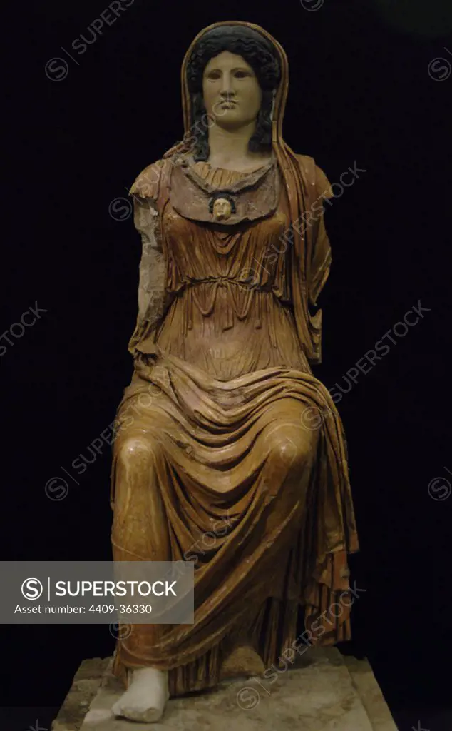 Minerva (Greek Athena). Goddess of War, Wisdom, Law and Agriculture. Seated statue of Minerva. Found in thr Piazza Dell'Emporio. Augustan Age. Palazzo Massimo. National Roman Museum. Rome. Italy.