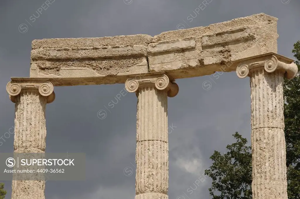 Greece, Olympia. The Philippeion. Circular memorial, built by order of Philip of Macedon, to conmemorate Philip's victory at Battle of Chaeronea, 338 BC. Marble and limestone. Peloponnese.