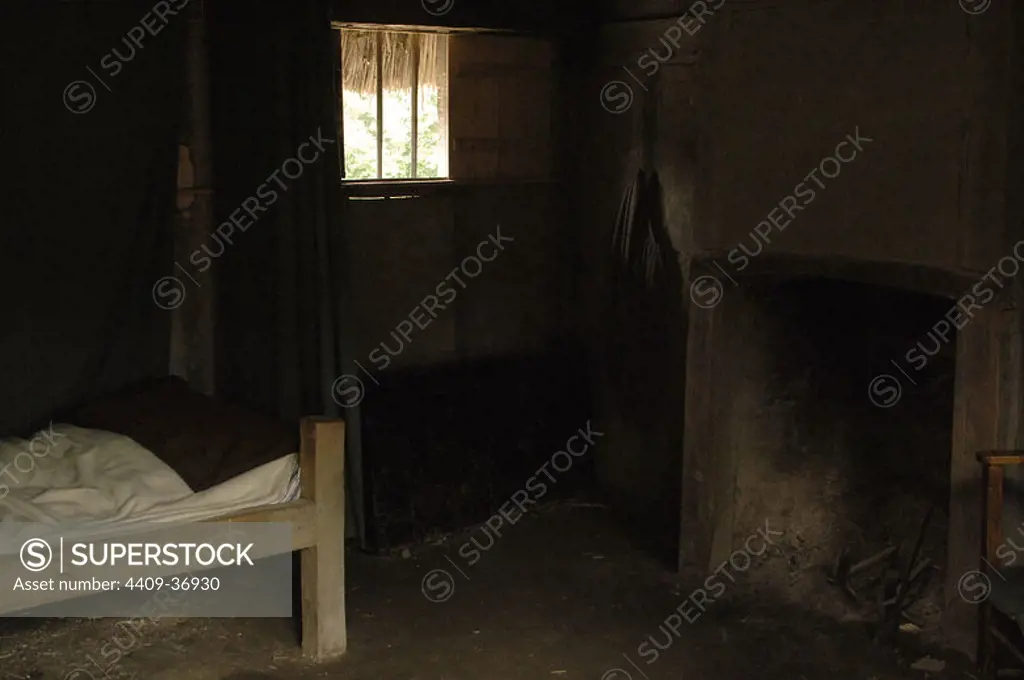 Plimoth Plantation or Historical Museum. Is a living museum in that shows the original settlement of the Plymouth Colony established in the 17th century by English colonists. Hut. Interior. Plymouth. Massachusetts. United States.