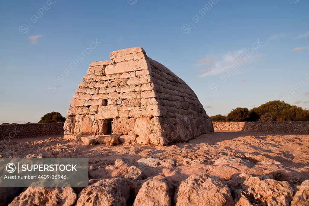 Naveta dels Tudons. Megalithic culture. Bronze Age. Near Ciutadella. Menorca island. Balearic Islandas. Spain.