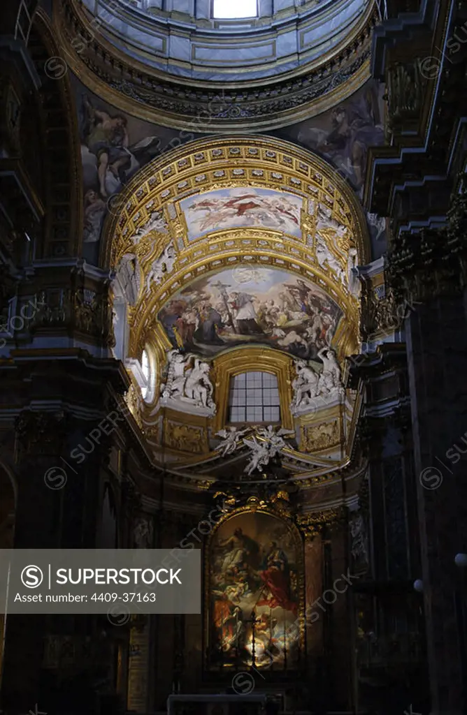Italy. Rome. Basilica of San Carlo al Corso. 17th century. Apse niche with fresco depicting St Charles amongst those affected by the Plague, 1677, by Giacinto Brandi (1621-1691). Altarpiece, by Carlo Maratta (1625-1713), shows St Charles Borromeo and St Ambrose, in ecclesiastical robes, with Christ, Virgin Mary and Angels, 1685-1690. Stuccos are by Giacomo Antonio Fancelli (1619-1671) and Cosimo Fancelli (1620-1688).