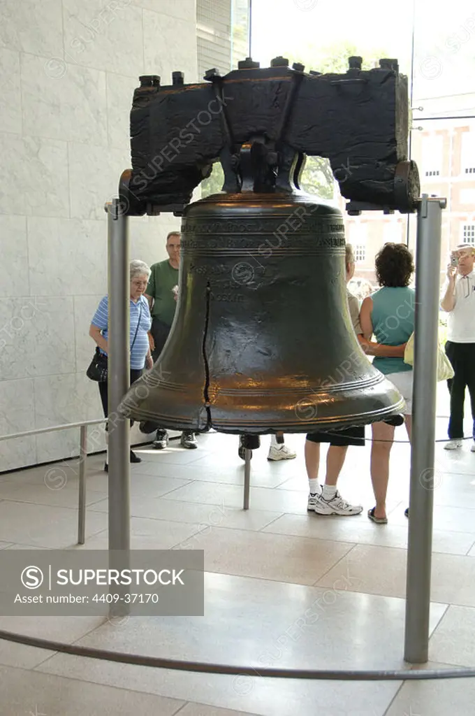 Liberty Bell. Iconic symbol of American independence. Liberty Bell Center, Independence National Historical Park. Philadelphia, Pennsylvania. USA.