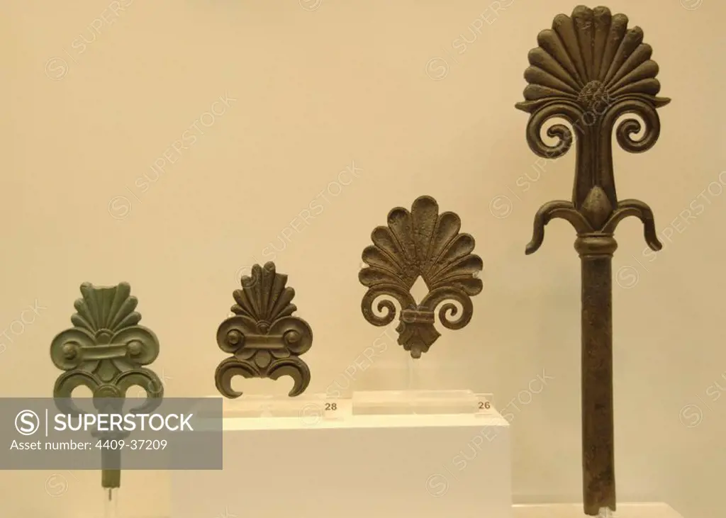 Greek Art. Palmette with floral decoration that adorned the top of a tripod. Late sixth century and first half of the fifth century BC Olimpia.Grecia Archaeological Museum. Greece.