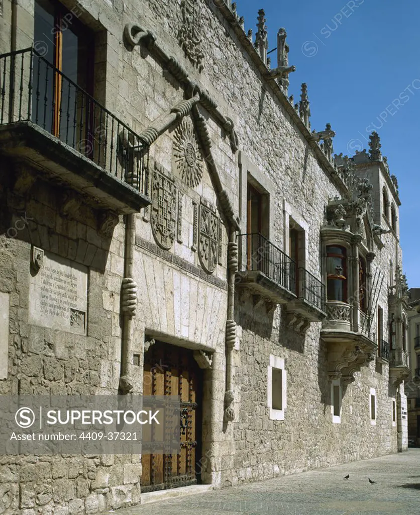 ARTE GOTICO. ESPAÑA. CASA DEL CORDON. Uno de los mejores ejemplos de la arquitectura civil de Burgos. Construida entre 1482 y 1492. Detalle de la fachada. BURGOS. Castilla-León.