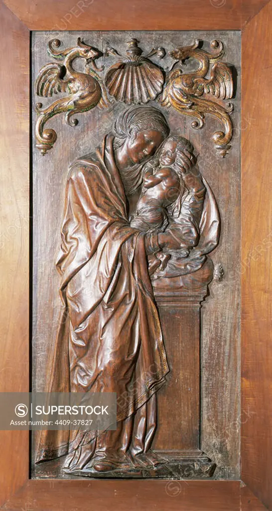 Diego Siloe (1495-1563). Spanish architect and sculptor. Virgin with Infant, 1544. Wood. From the Priory chair of the Monastery of Saint Jerome, Granada. Museum of Fine Arts. Granada. Spain.