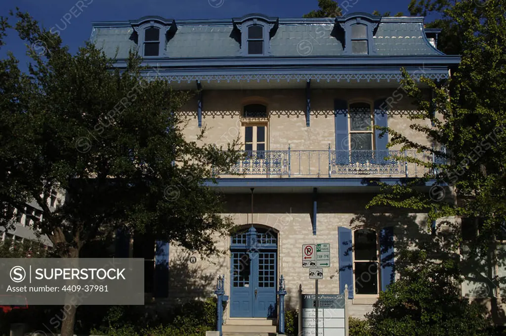 Vista de una de las CASAS del DISTRITO HISTORICO DE BREMOND BLOCK, construídas entre 1850 y 1910. Situado en el centro de la ciudad. AUSTIN. Estado de Texas. Estados Unidos.