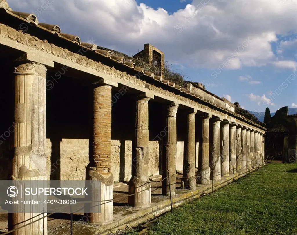 Pompeii. Ancient Roman city. Stabian Baths. The oldest baths in the city. Colonnade of the Palaestra. Campania. Italy.