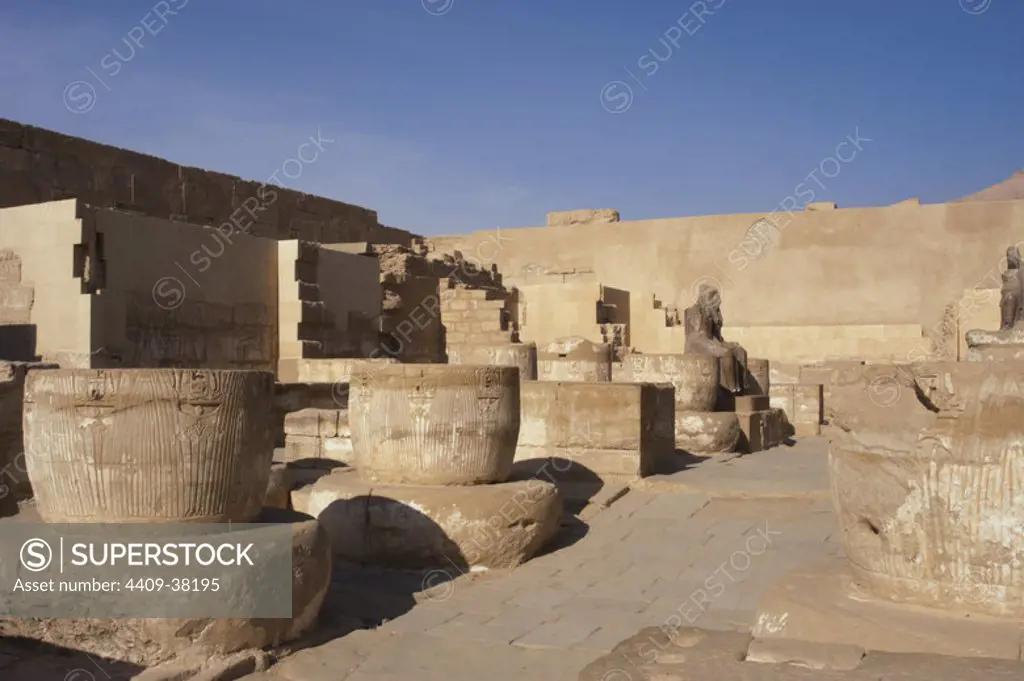 Temple of Ramesses III. Ruins. Twentieth dynasty. New Kingdom. Medinet Habu. West Thebes. Egypt.