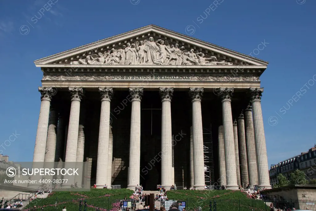 Neoclassical Art. Church of Madeleine (L'Esglese Madeleine). Built in 1806 as a monument to Napoleon's armies. Later consegrated as a catholic church. Paris. France. Europe.