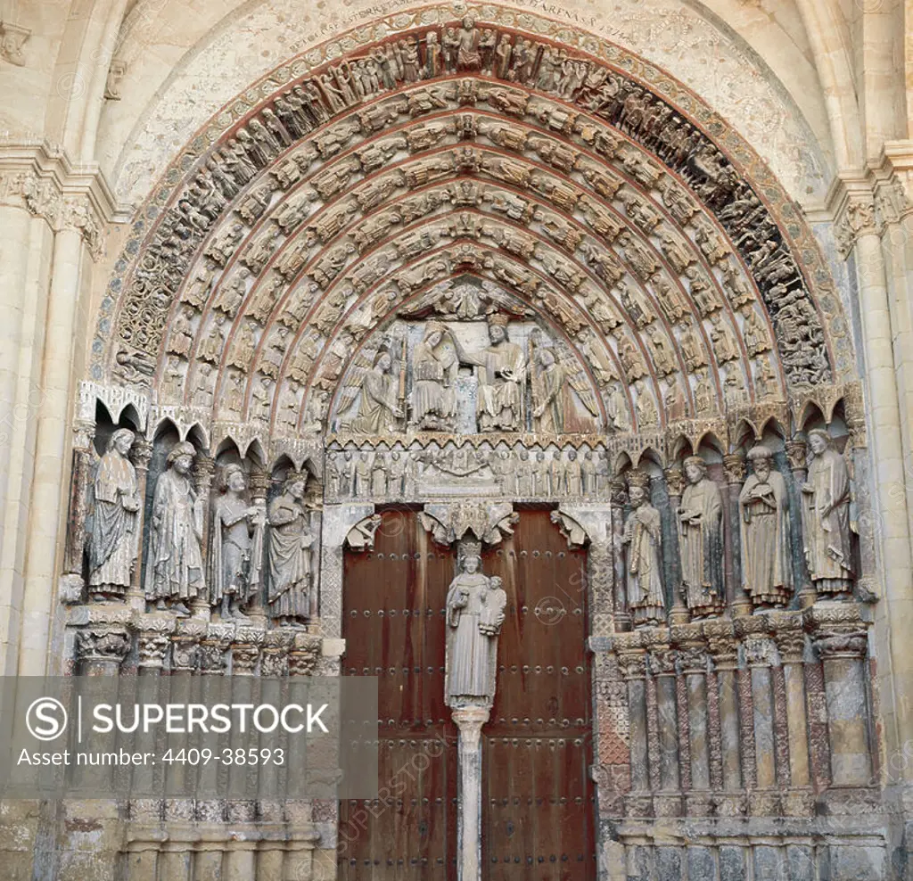 Spain.Toro. Church of Saint Mary the Great. Southern entrance. The Majesty Portico. 13th century. Decorated with polychrome sculptures depicting scenes of the life of the Virgin. Gothic style.