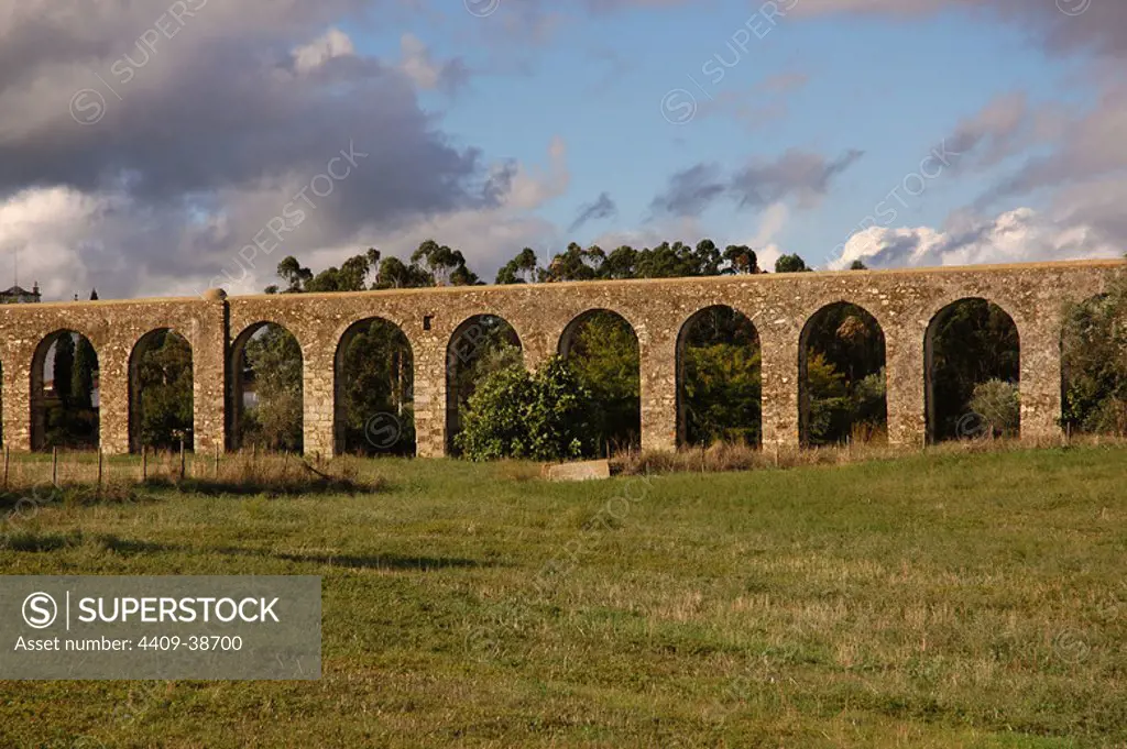 Portugal. Evora. Aqueduct of Silver Water. Built in 1531-1537 by King Joau III. Designed by the military architect Francisco de Arruda.