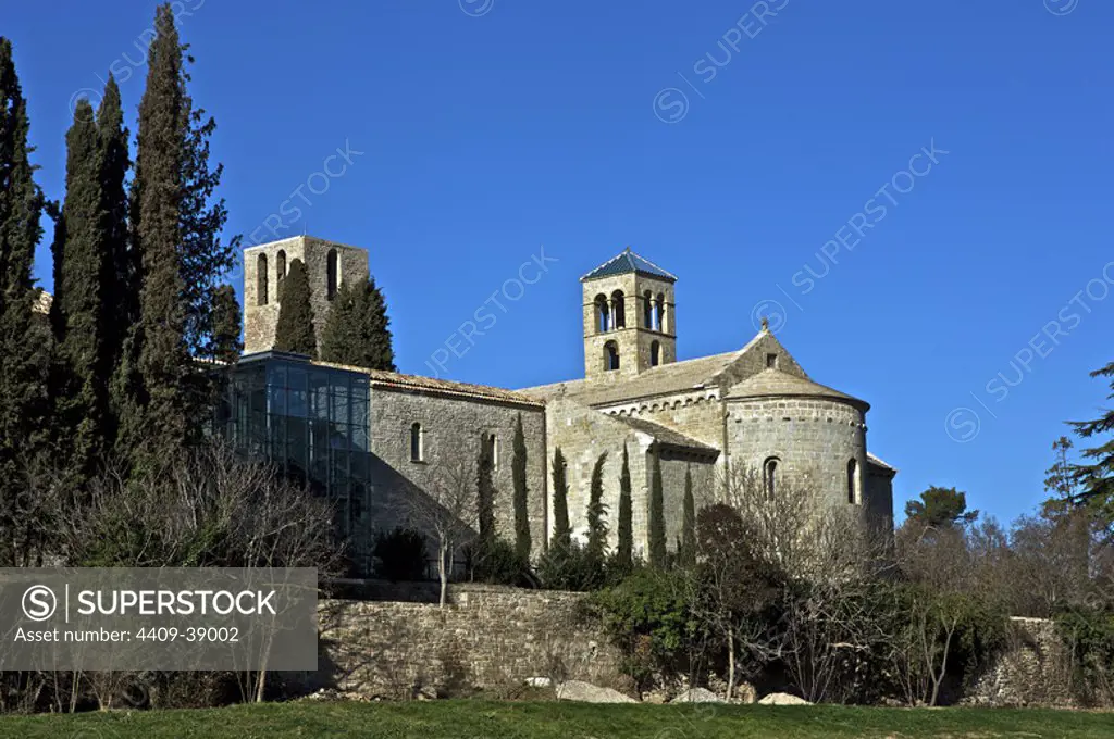 Sant Benet de Bages Monastery (10th century). Restored in the 20th century by the architect Josep Puig Cadafalch. Exterior. Sant Fructuos de Bages. Catalonia. Spain.