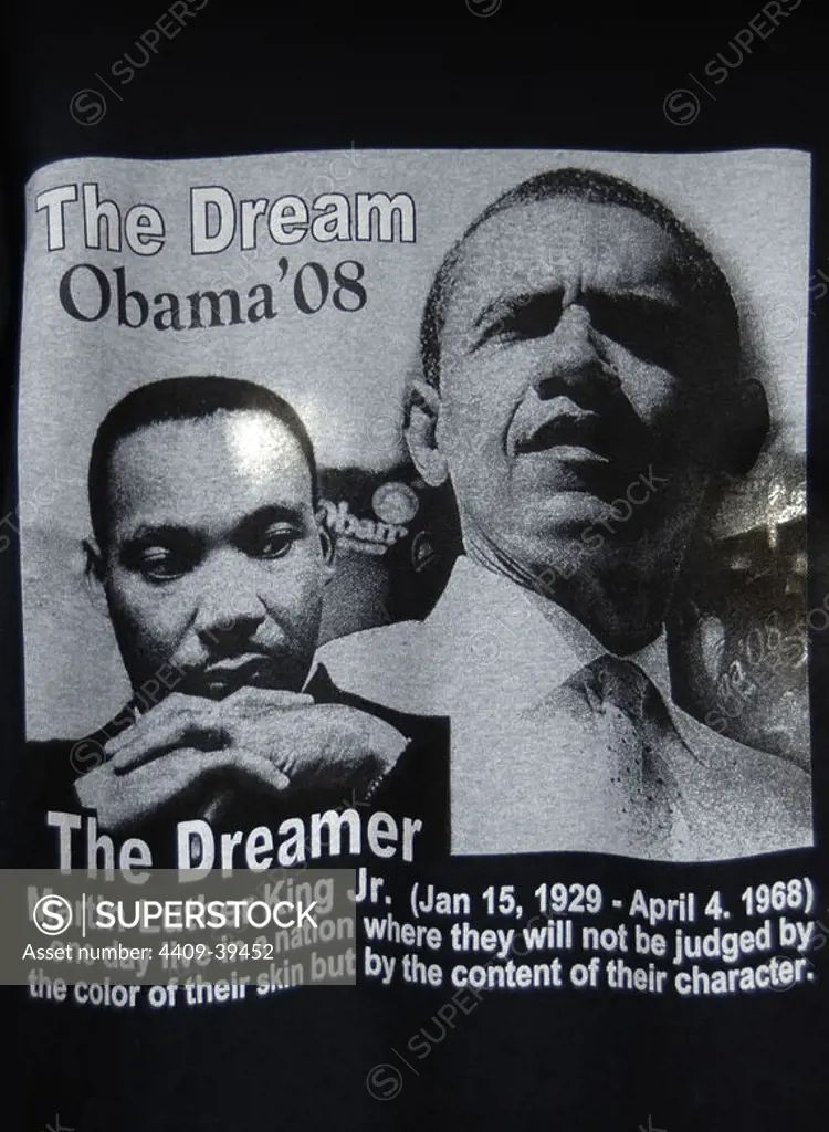 New Orleans. 2008. T-shirts with pictures of Barack Obama and Martin Luthe with the motto The Dream. Presidential elections in November 2008.