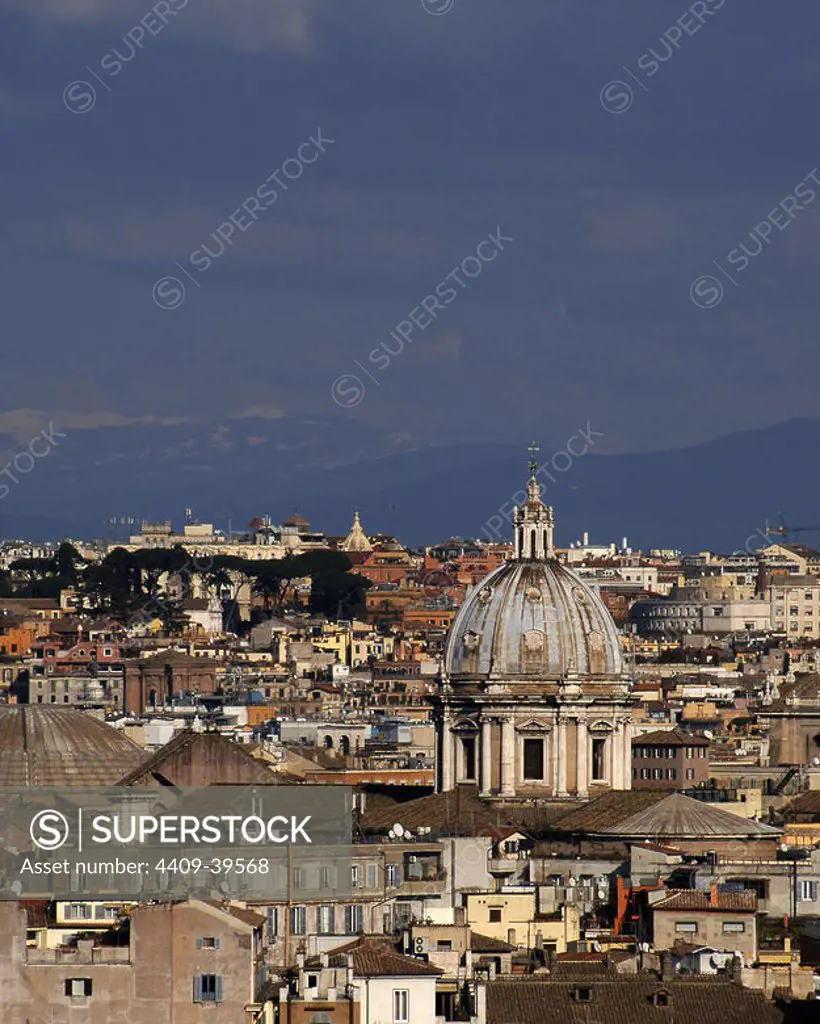 Italy. Rome. Panorama of the city from Giuseppe Garibaldi Square.