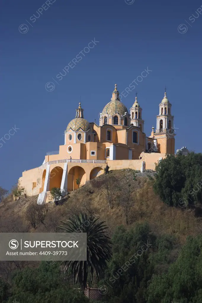 Mexico. Cholula. Virgen de los Remedios Church, built by the Spanish conquerors in 1594 on the Great Pyramid of Cholula. Rebuilt in the 19th century.