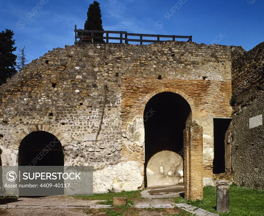 Pompeii. Ancient Roman city. Large Theatre, 2nd century BC. Entrance to the enclousure. Campania, Italy.