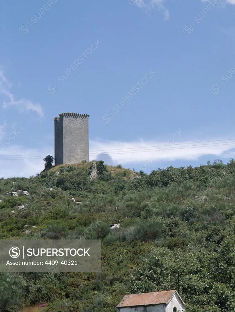 Spain. Galicia. A Pena. Castle tower.