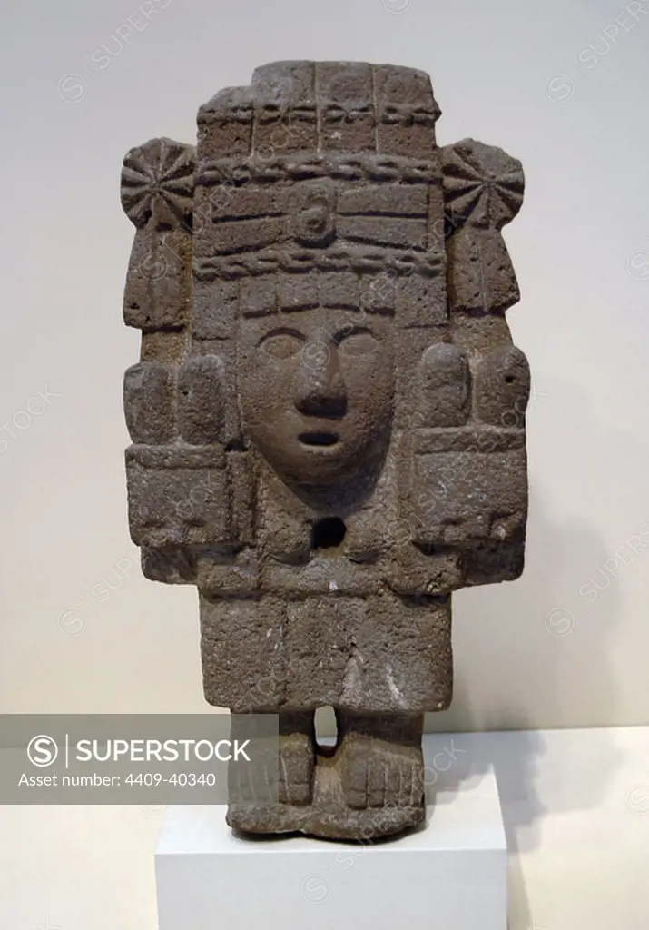 ARTE PRECOLOMBINO. AZTECA. DIOSA DEL MAIZ (hacia 1250-1520). Estatuilla en piedra volcánica. México Central. Museo de Arte de Denver. Estado de Colorado. Estados Unidos.