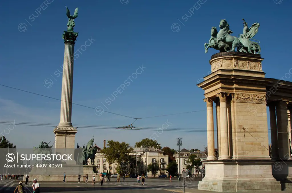 HUNGARY. BUDAPEST. Heroes' Square and Millennium Monument with statues of the leaders of the seven Magyar tribes that founded Hungary in the ninth century and other personalities of Hungarian history. Its construction began when the thousand years were held in the country (in 1896) and was not completed until 1929.