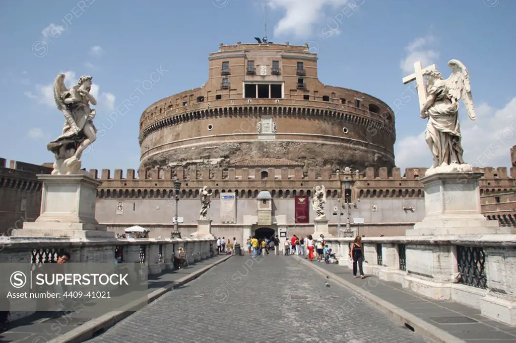 Italy. Rome. Mausoleum of Hadrian or Castle Sant'Angelo. Built in 139 A.D. and turned into a fortress during the Middle Age.