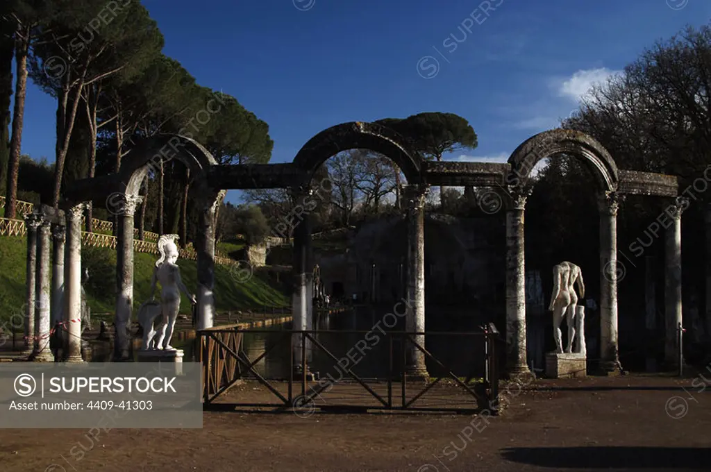 Italy. Hadrian's Villa. Imperial Villa built by Emperor Hadrian (76-138). 2nd century. The Canopus with the statue of God Mars (left). Tivoli.