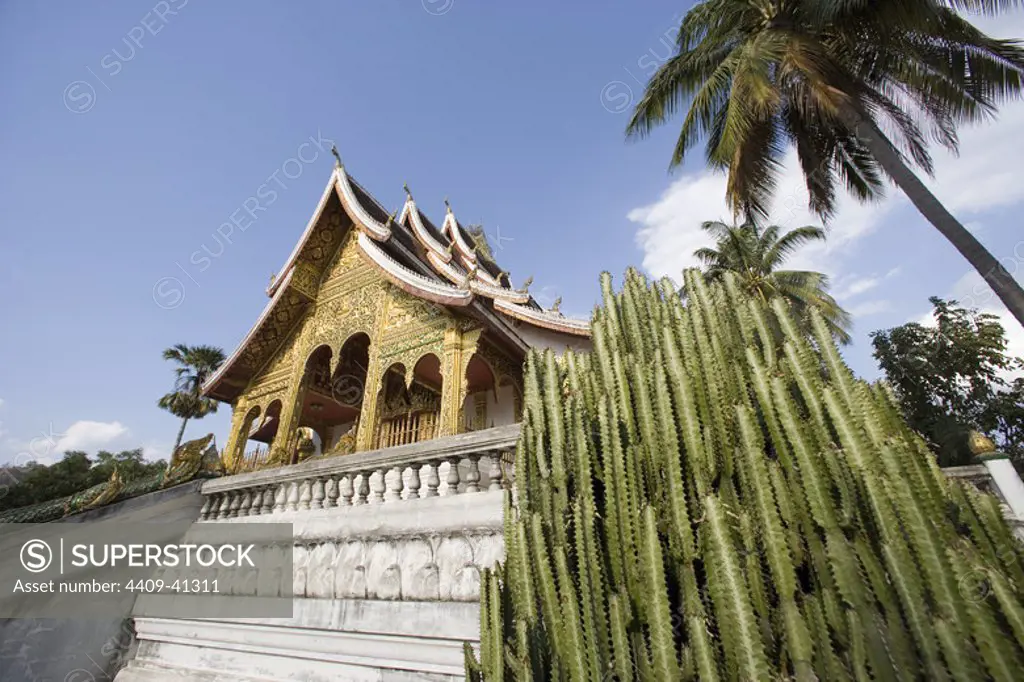 MUSEO NACIONAL. Antiguo Palacio Real, construído a principios del siglo XX. Vista del exterior de la SALA PHA BANG. LUANG PRABANG (Patrimonio de la Humanidad). Laos.