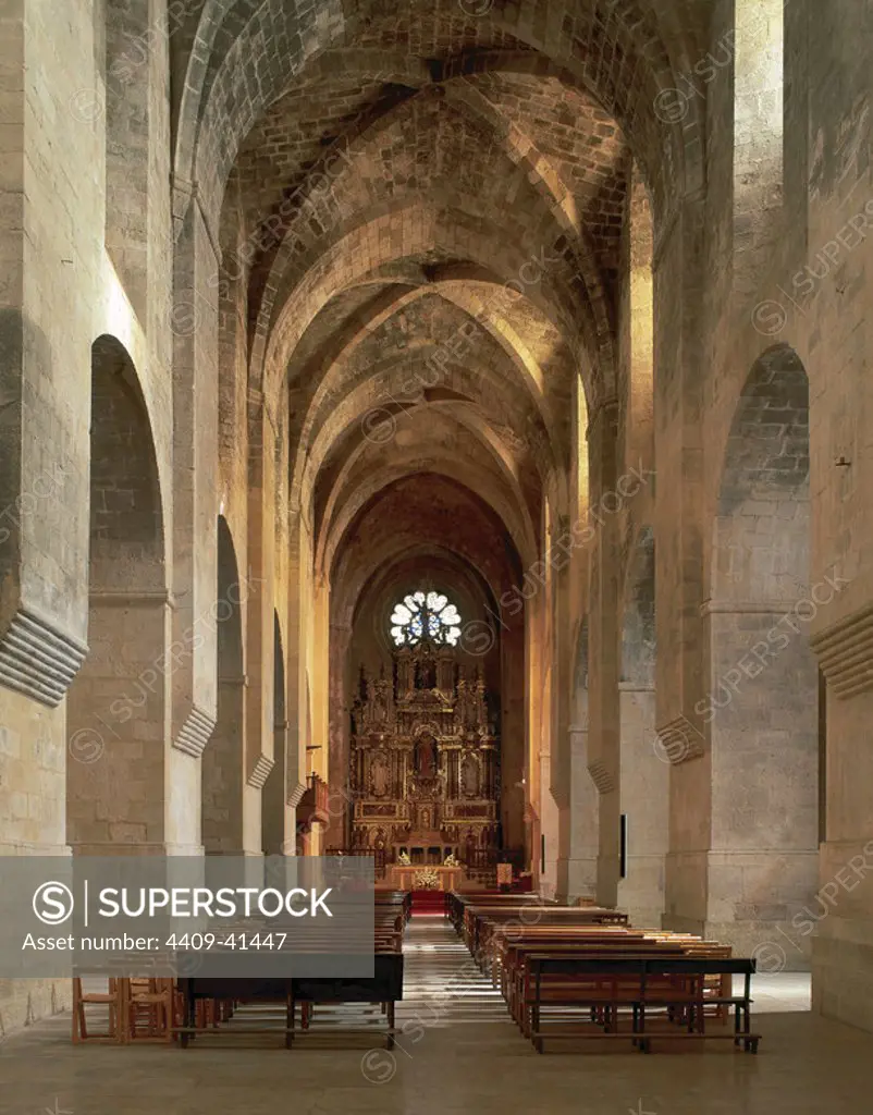 Church of the Monastery of Santes Creus built between 1174 and 1225 and covered with groin vault. Interior. Main nave. Aiguamurcia. Catalonia. Spain.