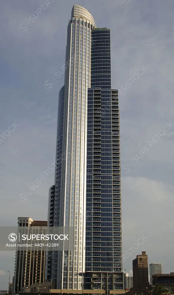 ESTADOS UNIDOS. CHICAGO. Vista del rascacielos ONE MUSEUM PARK, construído en 2009 en el centro de la ciudad. Estado de Illinois.