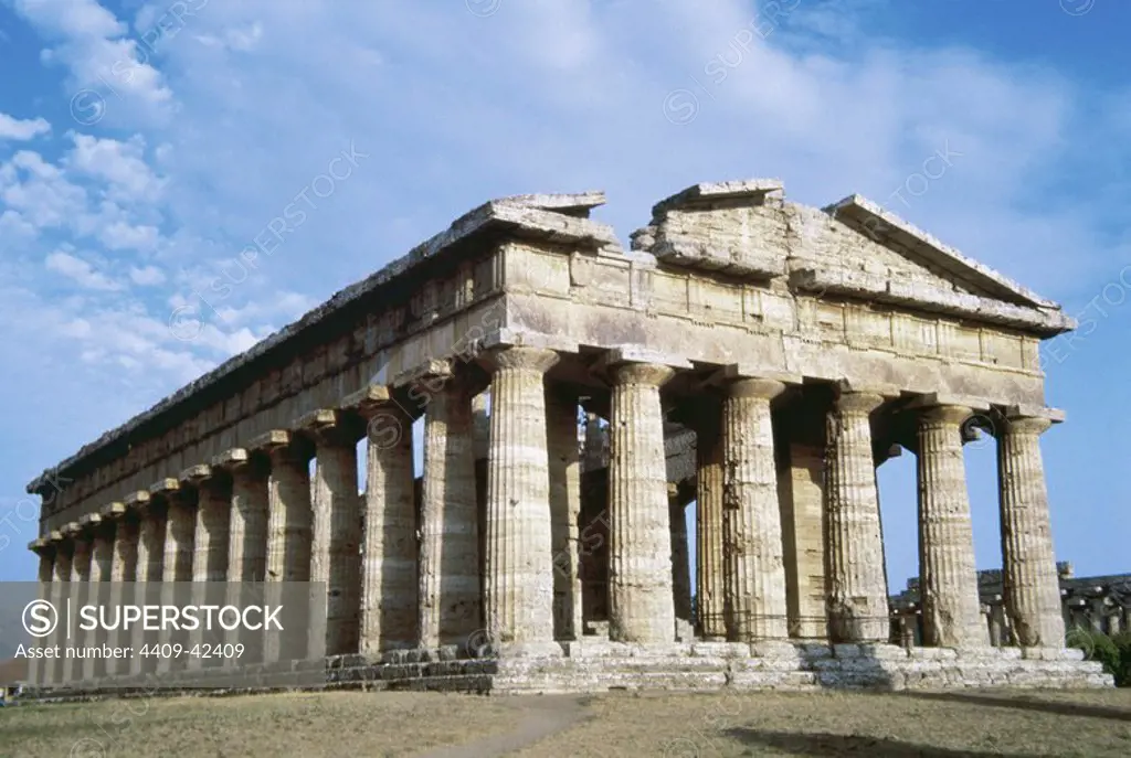 Paestum. Temple of Poseidon. 5th century BC. Northwest side Italy.