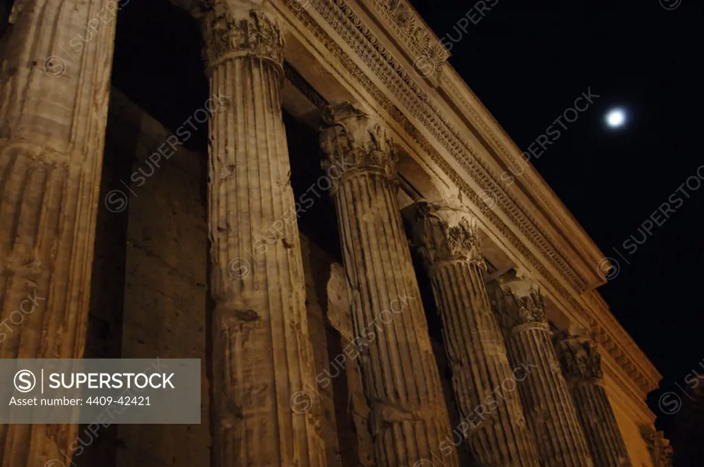 Italy. Rome. Temple of Hadrian. Piazza of Stone.