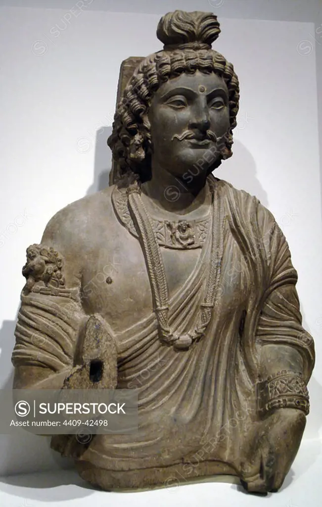 Bust of a bodhisattva. 2nd-4th century. Gray schist. Kushan Empire. Gandhara Region (Pakistan). Dallas Museum of Art. State of Texas. United States.