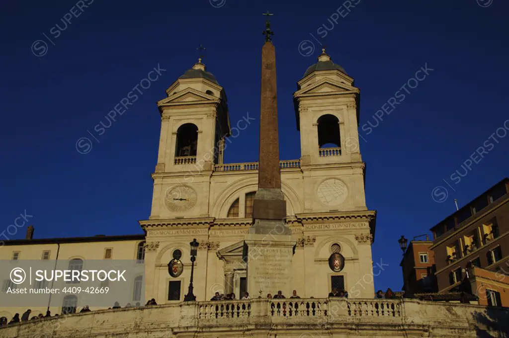 Italy. Rome. Church of the Santissima Trinita dei Monti ( 16th century) and ancient roman obelist of Sallustiano. Piazza di Spagna.