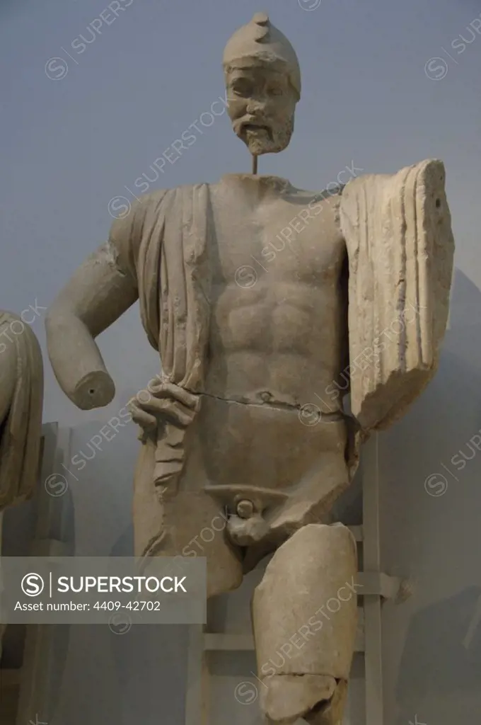 Greek Art. 5th century B.C. Oenomaus. Decoration of the Temple of Zeus in the Sanctuary of Olympia. Parian marble. East pediment. 460 B.C. Archaeological Museum of Olympia. Greece.
