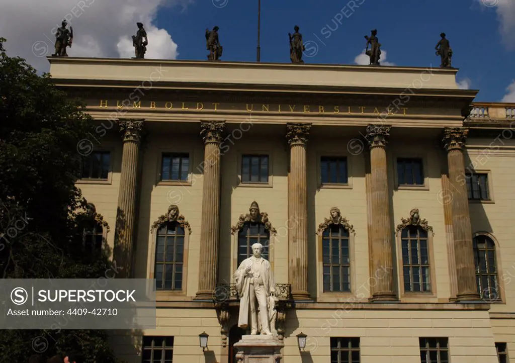 Humboldt University. Founded in 1809 by Wilhelm von Humboldt. Facade and statue of the German physicist Hermann von Helmholtz (1821-1894). Berli_n. Germany.