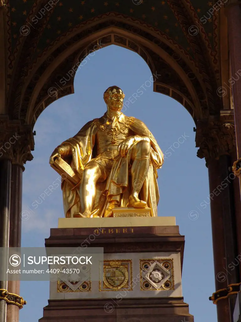 ALBERTO DE SAJONIA-COBURGO-GOTHA (1819-1861). Esposo y príncipe consorte de la reina Victoria I de Inglaterra. S. XIX. Estatua en el "Albert Memorial", situado en Los Jardines de Kensington, en Hyde Park. Londres. Inglaterra.